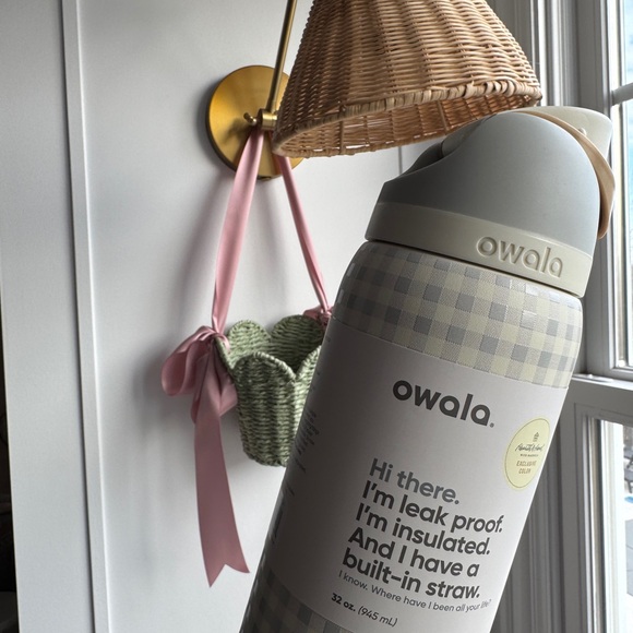 Other - Owala Picnic Perfection water bottle- NWT